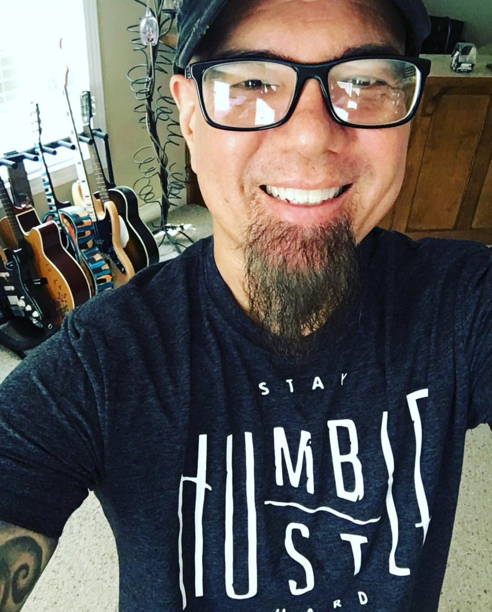 CustoMoms_'s tweet photo. @jeffhoglen rocking the new Stay Humble Hustle Hard tee from CustoMoms 👍
.
.
#faith #faithbasedtees #faithbasedapparel #etsy #etsyseller #etsyshop #etsyfinds #personalized #personalizedgifts #personalizedshirt #monogram #monogramlove #bible #bibleverse #biblequotes #bibleverses https://t.co/zbsdf1S7px