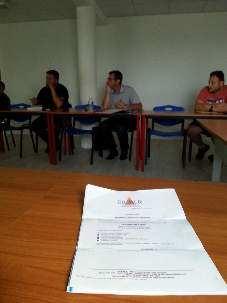 EurlChabert's tweet photo. Les tribulations du plombier Aujourd'hui : assemblée générale ordinaire extraordinaire du #cg2alr mission de la #capebherault #artisanat #cma34 dans les locaux de la #cma34 de lunel https://t.co/dbatVNme3D