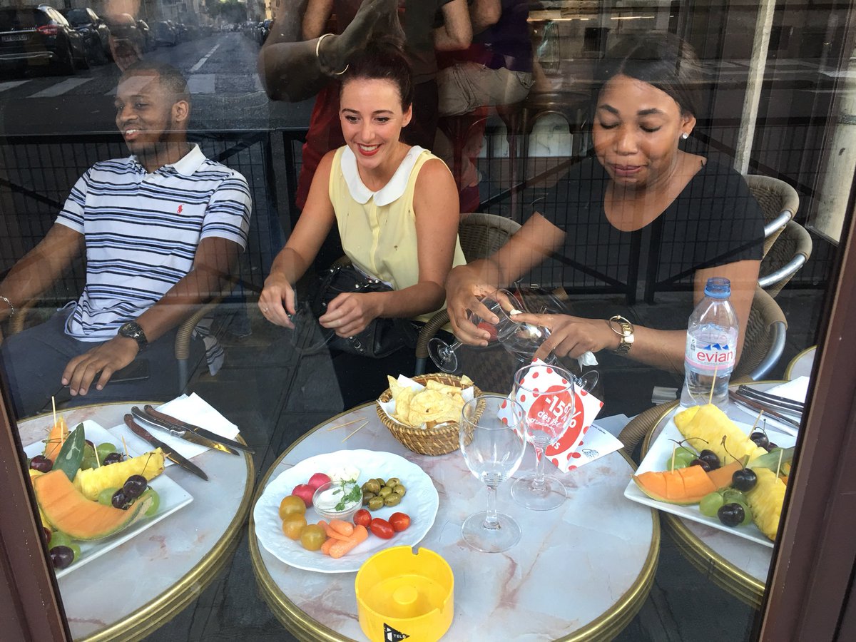 karinatlan's tweet photo. #Addstones #team #afterwork #equipedeouf #tropbien #lepetitmonceau #paris8 https://t.co/CWI9lZ1EP4
