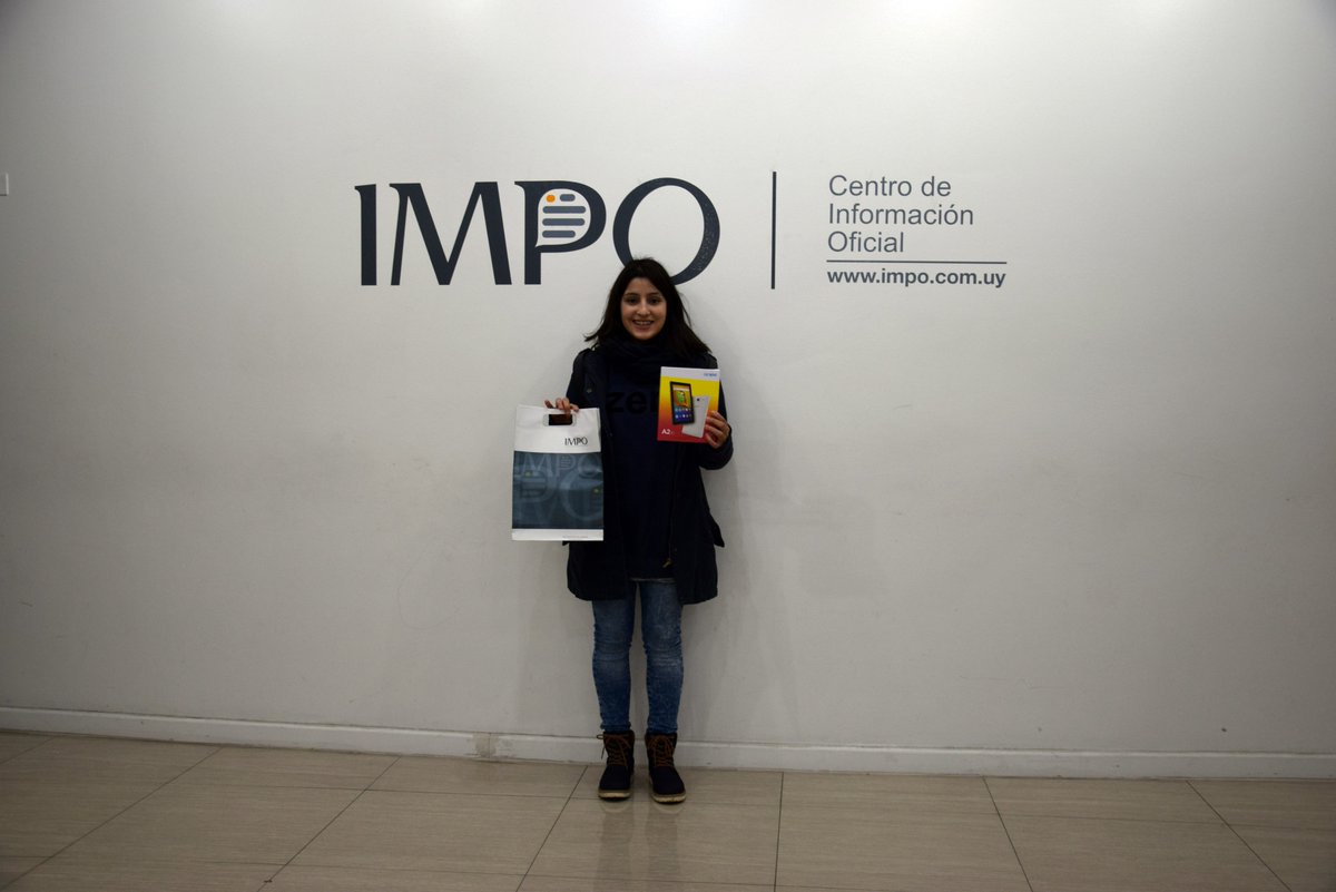 impouruguay's tweet photo. Se realizó la entrega de las tablets del sorteo #LaCelesteEnPantallaIMPO
Felicitaciones a Gabriela Cano, @yenirivero08 y Eduardo Sum
#JuntosHacemosMásFuerza #SorteoIMPO https://t.co/mq0q1NxbFw