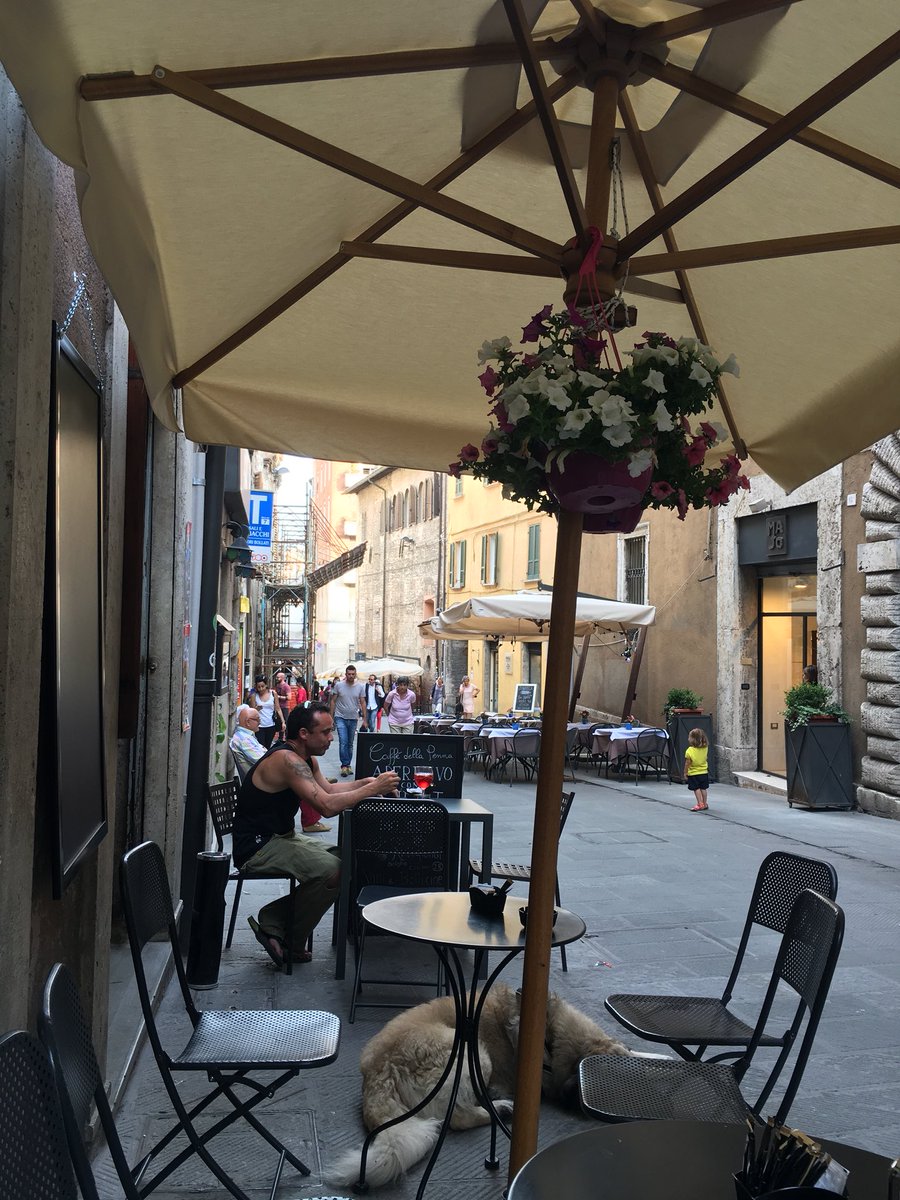 adnanalsawair's tweet photo. #CorsoCavour
#Perugia
Centro Città
وسط المدينة القديمة بيروجا https://t.co/xQP9xwvSzv