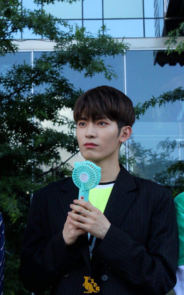 sodap0pdream's tweet photo. 180703 - SBS Fanmeeting
CR: @24Kangaroo
@24K_JinHong
#24K #투포케이 #Jinhong #BonnieNClyde #minifanmeeting #finalpromo #24kangaroo https://t.co/xTNcoCEm3g