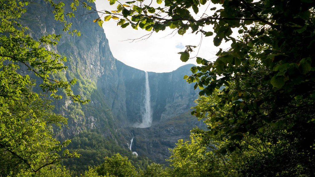 Mardalsfossen, de hoogste waterval van Noorwegen lostinnorvana.nl/wandelen/marda…