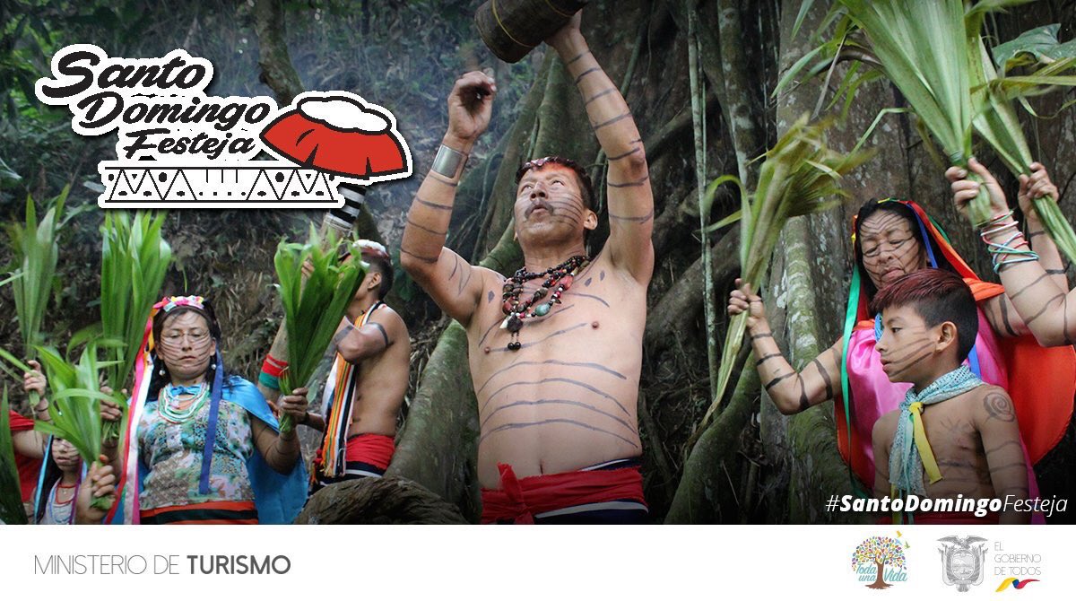 El chamanismo es una de las tradiciones que se mantiene intacta en esta  comunidad Tsáchila. Ritual que tiene como objetivo atraer suerte o  quitar enfermedades peligrosas. #SantoDomingoFesteja ▶ bit.ly/2lQhLmI