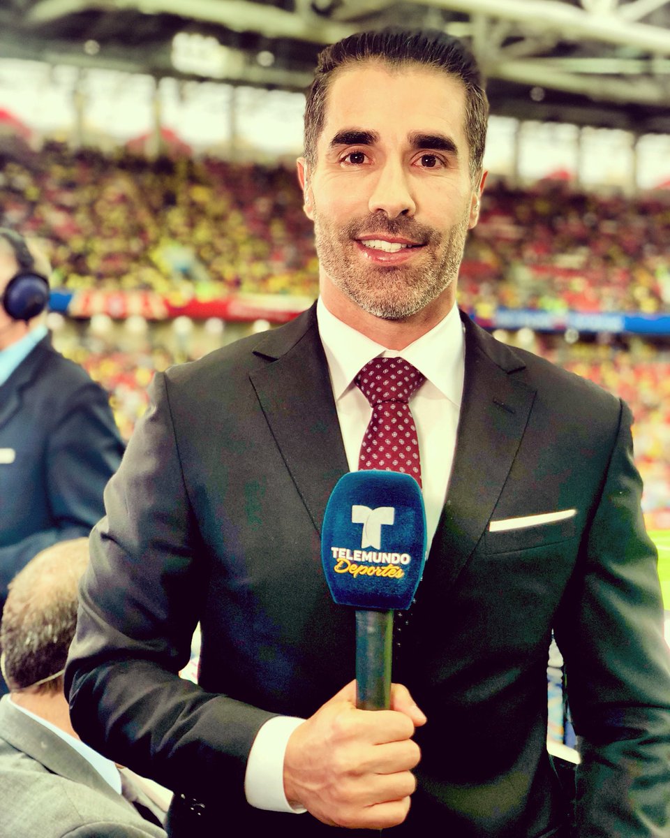 JUANPABLOANGEL's tweet image. #pregameshow @FCFSeleccionCol vs England 🏴󠁧󠁢󠁥󠁮󠁧󠁿   El Show de la previa 🇨🇴➖🏴󠁧󠁢󠁥󠁮󠁧󠁿 @telemundodeportes #MundialTelemundo @fifaworldcup #Rusia2018🇷🇺⚽️