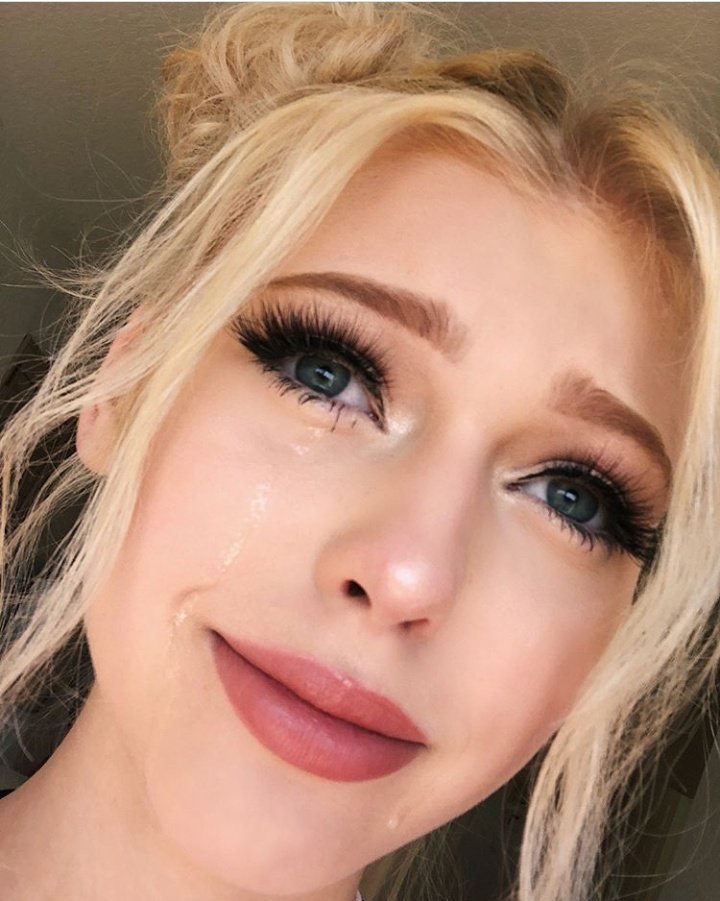 lorenpureartt's tweet photo. don't cry sunshine😭✨ @loorengraay #lorenstwitterisback @beechloren02 https://t.co/VToUPDrXtQ