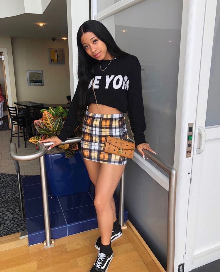 TelveeMarvie's tweet photo. Skirt outfits ideas 💁🏾‍♀️ https://t.co/AyZGewzmUC