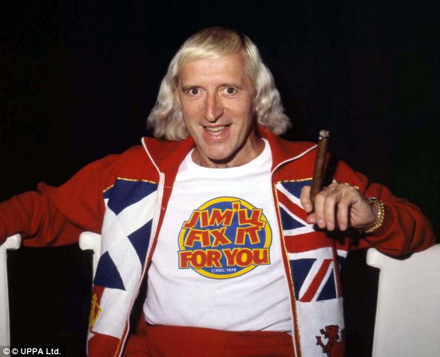 tonguelash's tweet photo. #England gave to world 
Spotted #dick , 
drunk #sluts 
and 
#JIMMY #SAVILLE 

Scum newspapers and fans 
#3lions Hated the world over 

Go #Colombia #Brazil
#Sweden #Croatia #france #Japan
#ireland #wales #Thailand #India 
Anyone but #england 

#ENGCOL #TheSun https://t.co/imxcaHLL9W