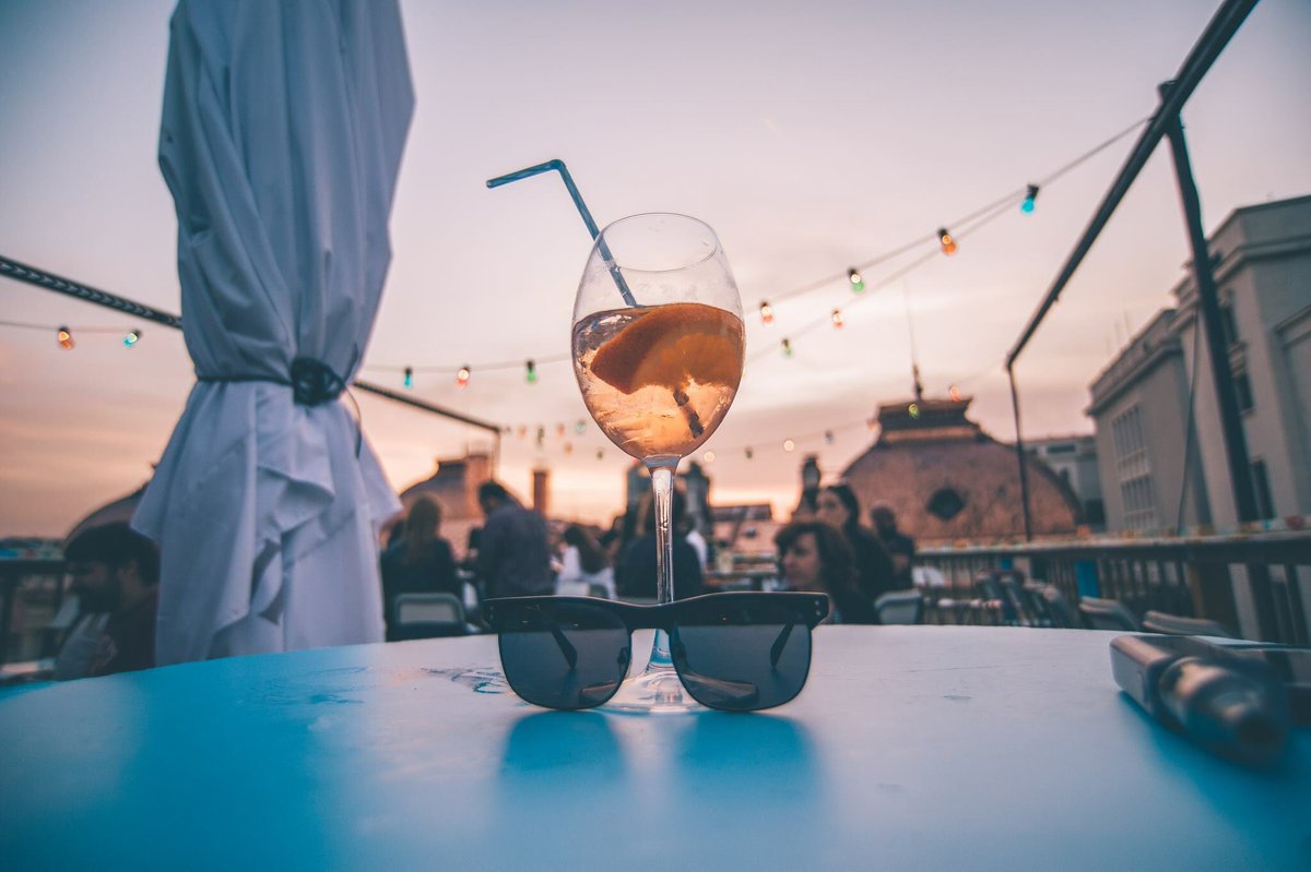 Brustenn's tweet photo. The weather looks good for this Thursday, perfect for a Drum and Bass session on the Rooftop. #bucharestpressure monthly ππ
RA Event: https://t.co/fMz3mmpu14
#bucharest #party #drumandbass #stream #bpressure #ig_bucharest #nightlife https://t.co/RDukezgzib