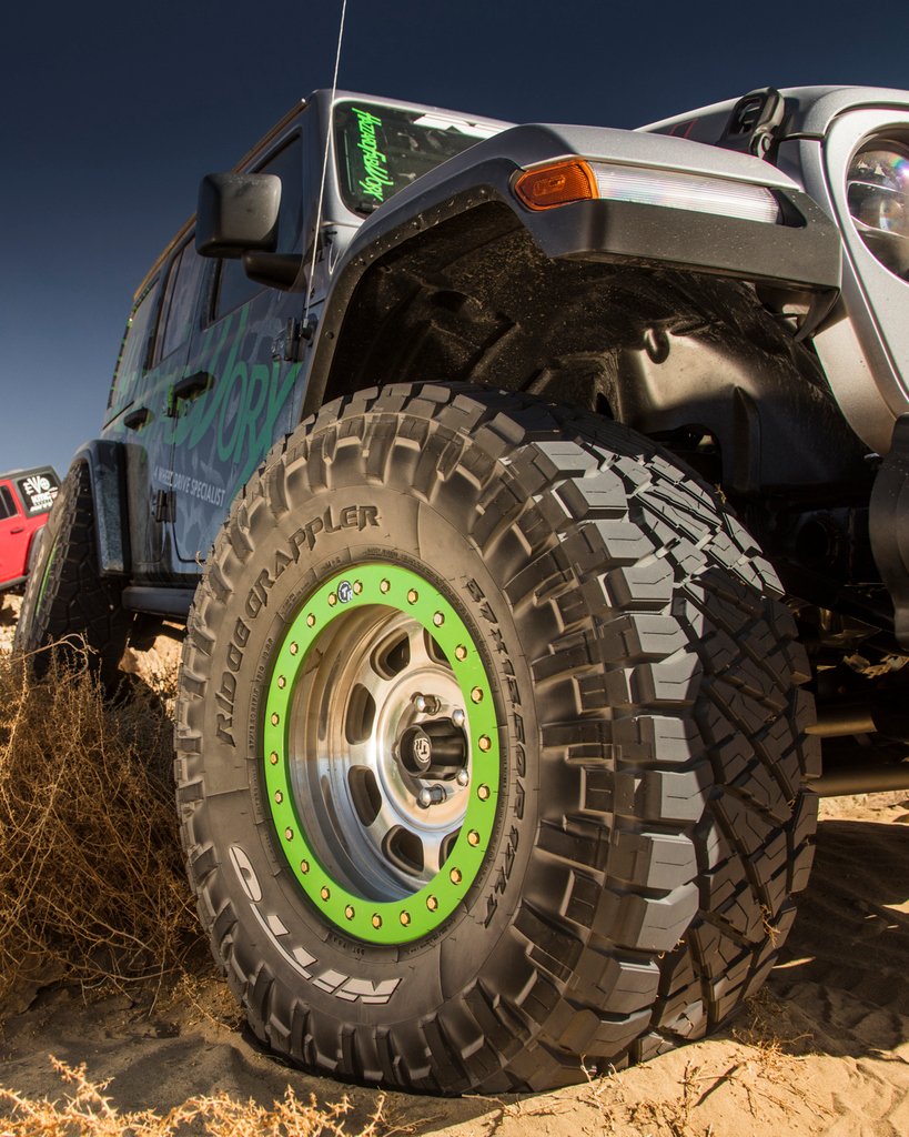 NittoTire's tweet photo. 37's. Too big, too small or just right?

#Nitto | #RidgeGrappler | #GrapplerAdventure | #Jeep | #NittoTire | #OffRoad | #JeepLife | #4x4 | #Wheeling | #RoadsOptional | #JohnsonValley | #JL | @Jeep https://t.co/BuUsUQ8xJ1
