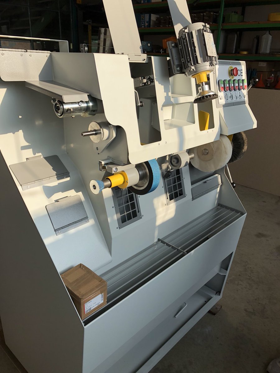 À niort, nous avons le seul fabricant de machine de cordonnerie française  ! #createc