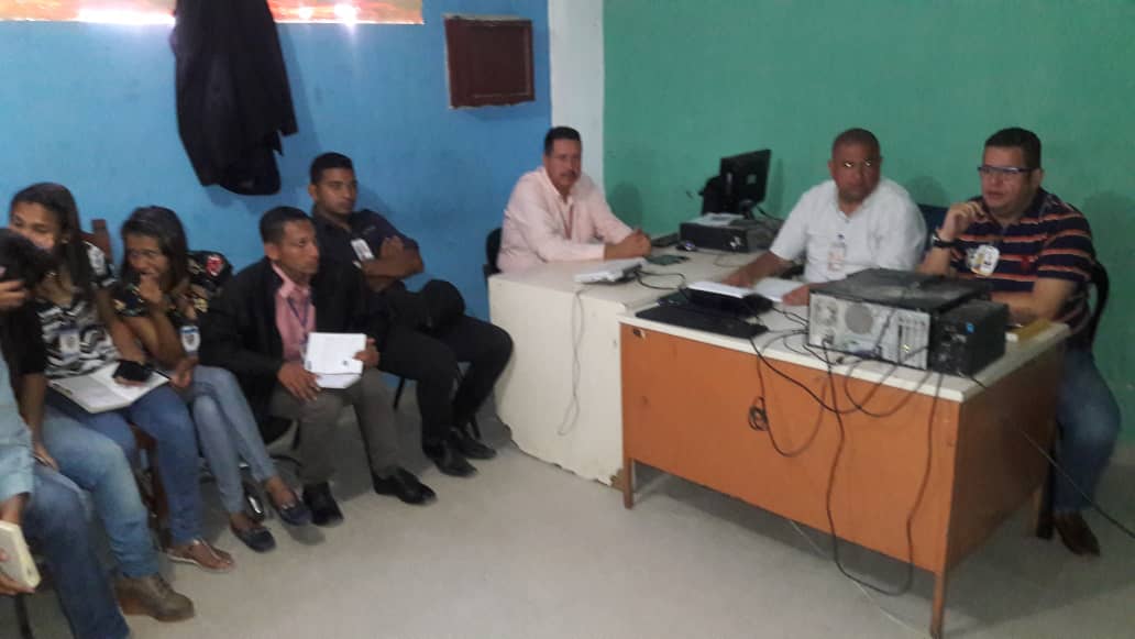 #CICPC Gerentes de la S/D San Fernando , realizan reunión con todo el personal bajo su mando a fin de felicitar  y girar instrucciones, sobre el buen desempeño laboral <a href="/jpmonroy1/">Juan Pablo Monroy</a> @piedra24032 <a href="/DouglasRicoVzla/">Douglas Rico</a> <a href="/pelon_gustavo/">Gustavo Hernandez.</a> @49a990f4d43d41b <a href="/josesalcedo72/">JOSE SALCEDO</a>