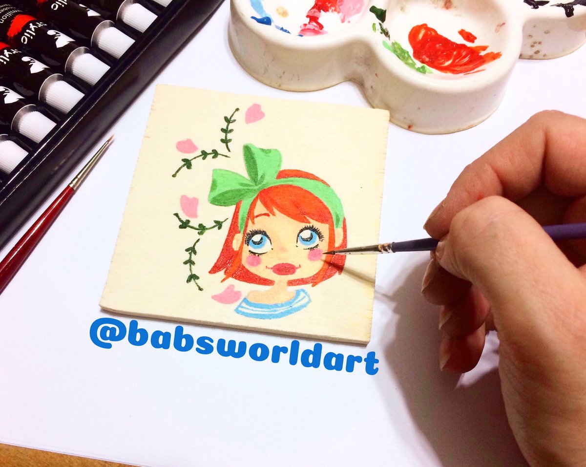 WIP time😊in this Tuesday a hot July today I tried the new acrylic colors of Zenacolor, I wanted to try for my new project, painting on wood, I must say that I liked a lot ... I love it 😍💜now I can continue to carry on my new project😊#woodenpainting #zenacolor #acrylicpaint