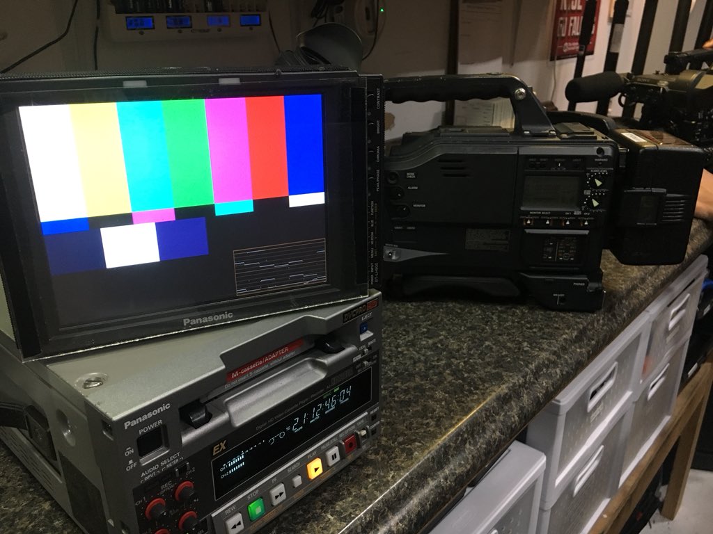 InertiaFilms's tweet image. Gear maintenance @InertiaFilms @PanasonicUSA @getthecanon #DVCPRO #stillworks @FMReloaded @ANTONBAUERSTB