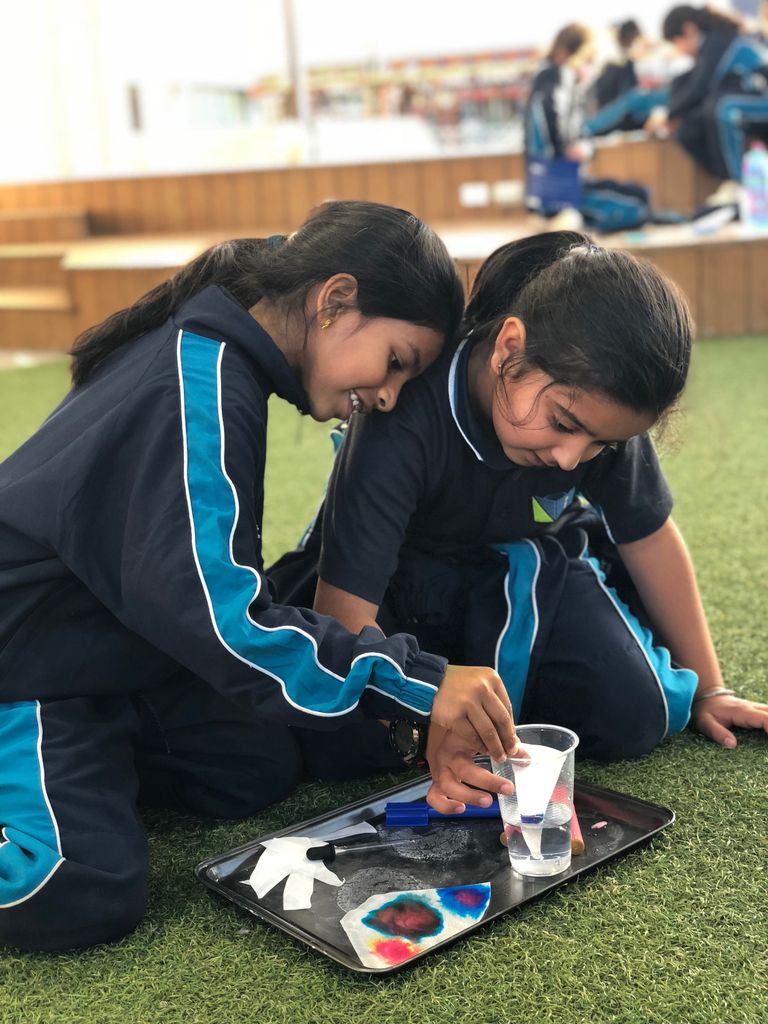 StLukesMP's tweet photo. Stage One experimented with Chromatography yesterday in Activities Club. They separated colours using water. #6to6 #extendedschoolday #learningbasedactivities https://t.co/zaDQZCIKH7