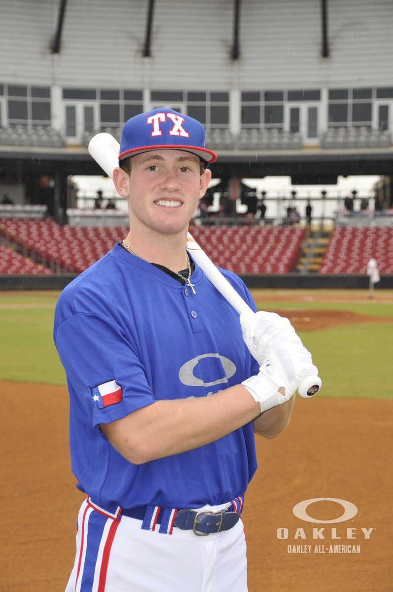 BoBborderwars's tweet image. Throwing it back to 2011. All Tournament Team member  @billy_mckinney The 2018 Battle is back at Air Hog Stadium, Sept 14-16 #yankees #silverboot