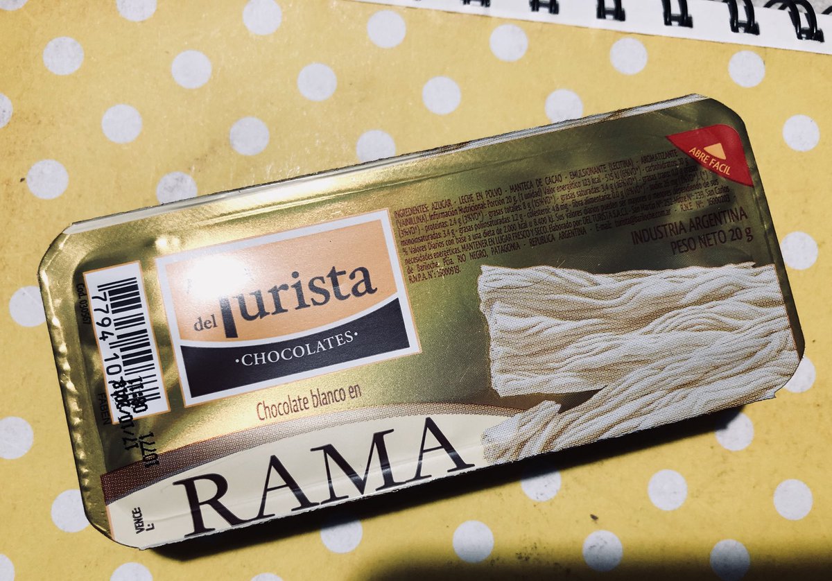 pinituchi's tweet photo. Un alumno se acordo de la profe y me trajo chocolate blanco en rama de #bariloche. 🍫😋😋 #genioooo https://t.co/BNELeeNEue