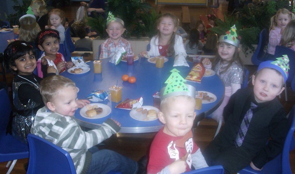 HolyRosaryhead's tweet photo. Looking through old images of Year 6 #happymemories #moreofthese https://t.co/xMKJg4ZOdI