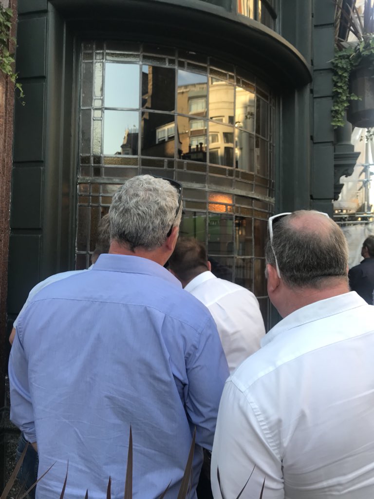 The Coach Makers Arms tweet media