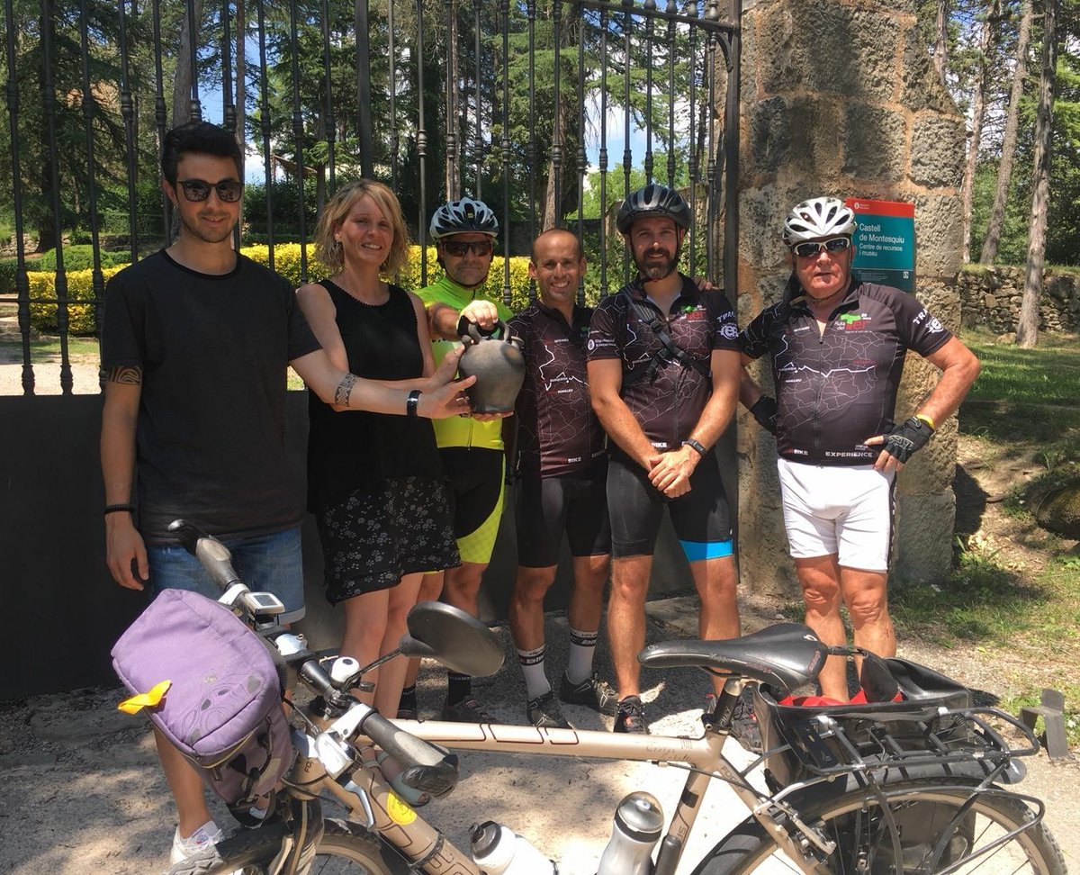 Joaquim_Colomer's tweet photo. Finalitzada l'etapa de #Vallter2000 a #Manlleu, uns 100km passant per #Montesquiu #StQuirzedeBesora #Torello #MasiesdeVoltrega i #Manlleu 🚴🚴🚴 https://t.co/flqKTWuSNg