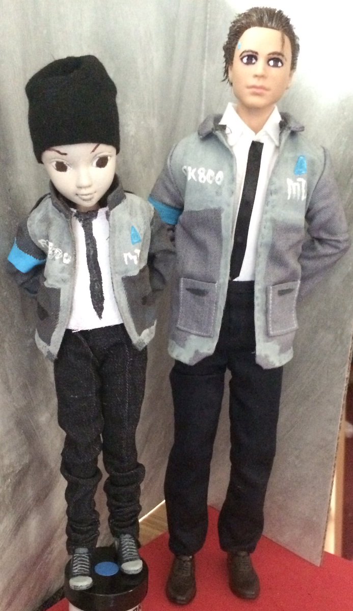 BonesnStitches's tweet photo. Baby Connor had quite a day & made some friends #SaveTheFish #DetroitBecomeHuman #ConnorArmy #rareparrot #newshoes #BonesnStitches https://t.co/zzoxBLSEEK