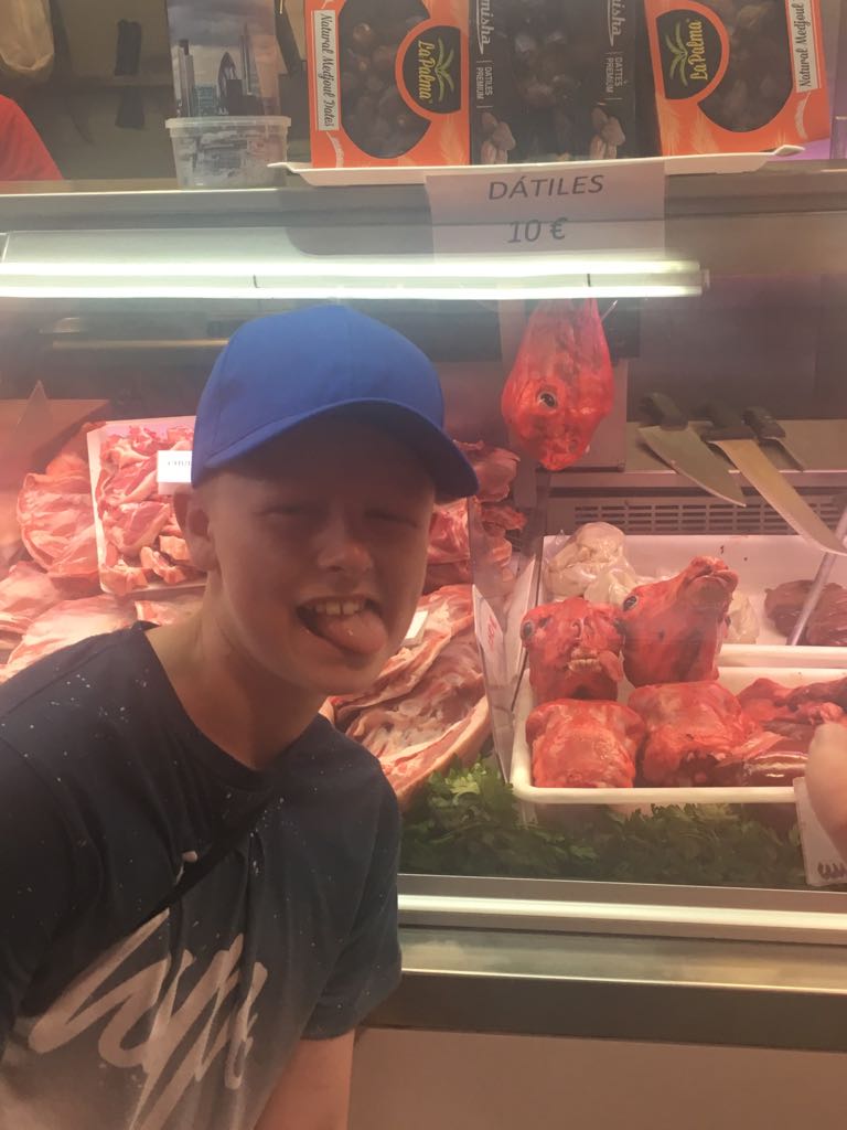 Brannelmfl's tweet photo. Had a great time at the local food market today #BranTor2018 #spanishcuisine https://t.co/JbTBc0uHMb