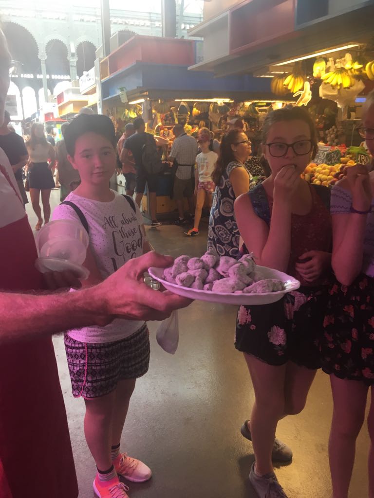 Brannelmfl's tweet photo. Had a great time at the local food market today #BranTor2018 #spanishcuisine https://t.co/JbTBc0uHMb