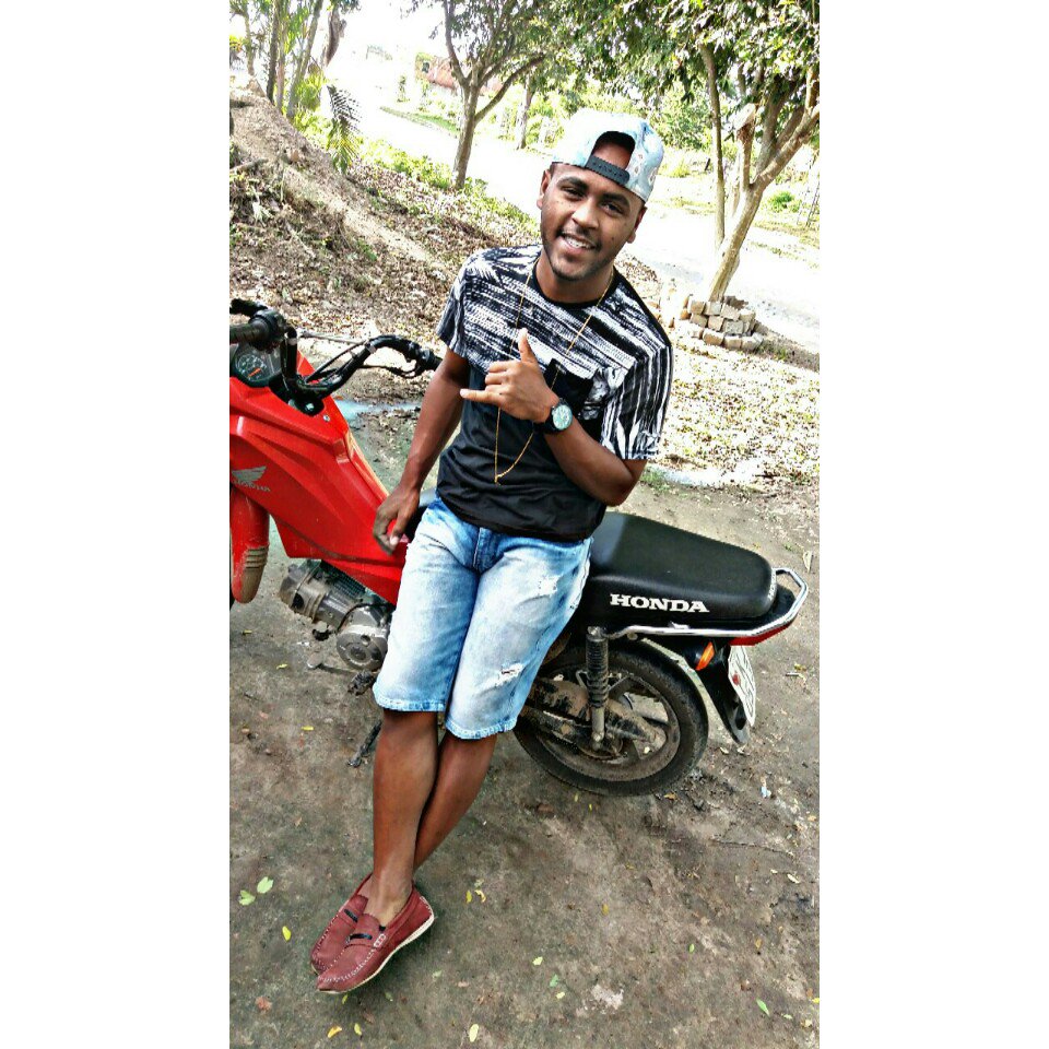 58d085fa94e7481's tweet photo. #NewProfilePic https://t.co/JE0vZDCcXe