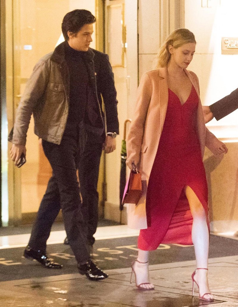 CoupleStyle's tweet photo. Lili Reinhart and Cole Sprouse https://t.co/9QIl4GRRK3