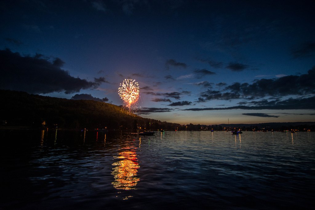 RaileyRealty's tweet photo. Our July eNewsletter is hot off the press! Catch up on the real estate market, browse new listings, read up on recent Deep Creek happenings and check out the can't miss events! Read it all here >> https://t.co/OxQFs66ziS
#deepcreeklake #vacationdcl https://t.co/VpbFL1CJXT