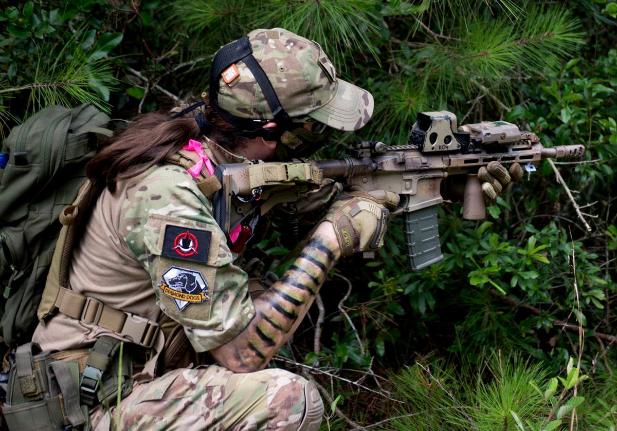 TheManedOper8tr's tweet photo. A couple of pics of me from this past weekend with my @GGArmament CM16 Raider 2.0. Local field game, celebrating Leviathan Tactical's 3 yr anniversary!

#airsoft #milsim #tactical https://t.co/ScBu8lMM8y