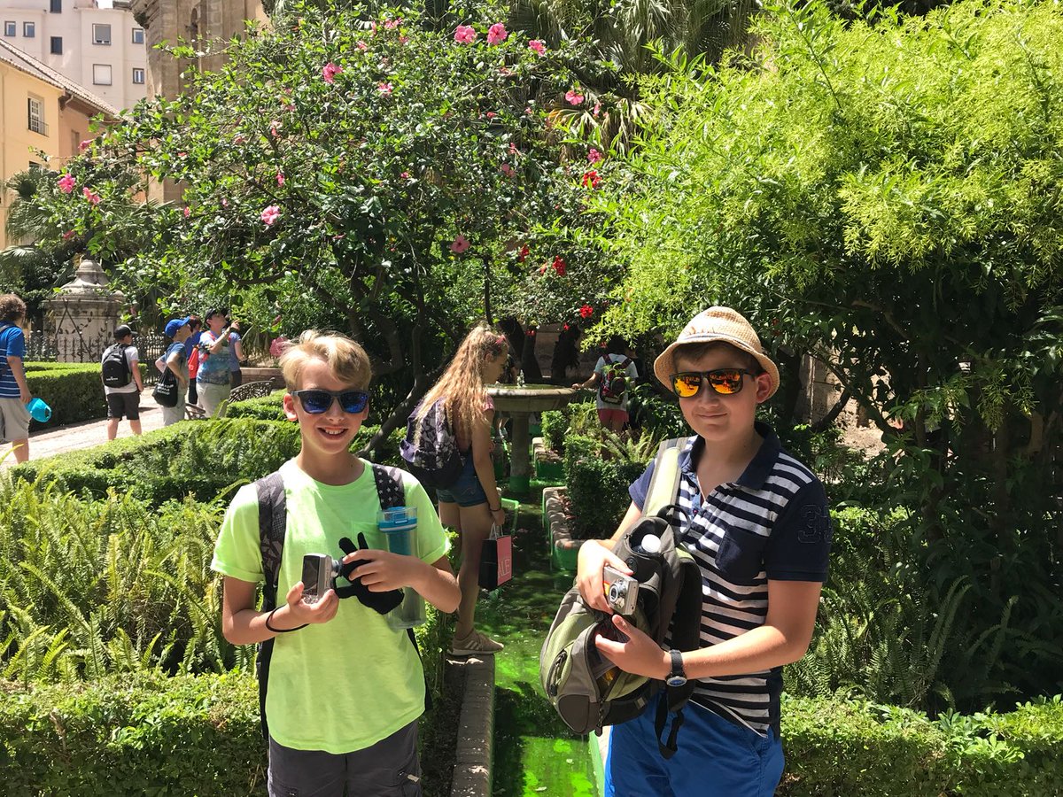 Brannelmfl's tweet photo. A few photos from señora Wake's  tour of Malaga #BranTor2018 https://t.co/FdqHKlDLUB