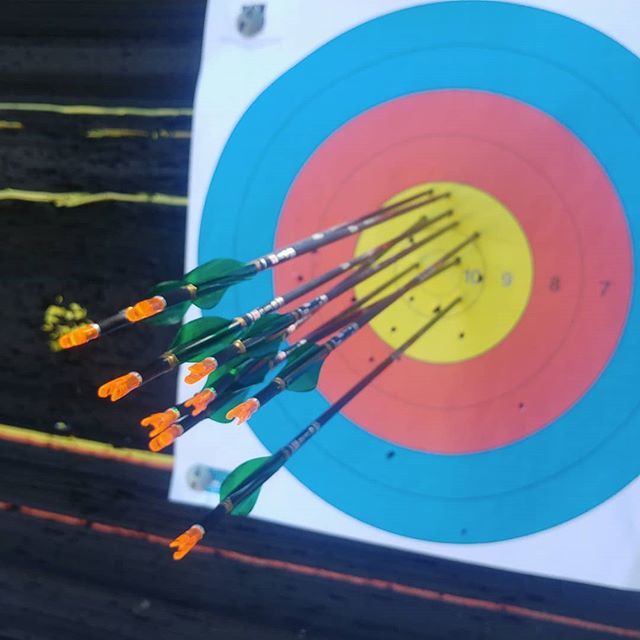 Awesome practice session on 50m blank boss working on string picture and head position. This is the first end on the target face after... Shame about that sight mark!

#archery #deliberatepractice #volumetraining #PinkPanther #CXpro #ShootBetter #Elivane… ift.tt/2z4gTo5