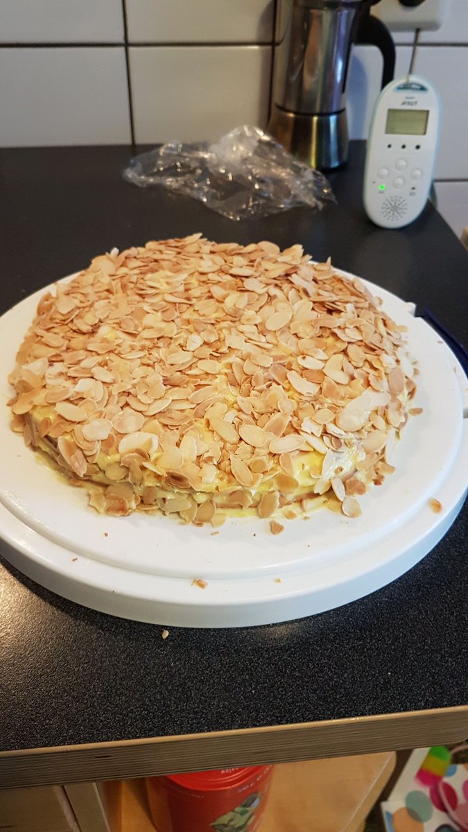 D_N_Weiss's tweet photo. Today I feel like a real man 💪:

I went to work.

Came home and baked a cake.

Made dinner for my daughter.

Sang her to sleep.

Cleaned the kitchen.

Did two loads of laundry.

Will go to bed early.

It's a great time to be alive ain't it? Also, behold my delishious creationb https://t.co/63vCe90WW7
