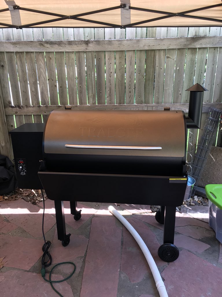 isitpamorpan's tweet photo. Ok so finally ready to cook on this beast! #twoweekslate #bringontheforth #pretty https://t.co/1R7b3IJwmB
