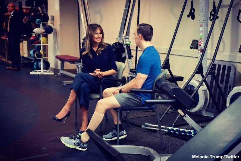 ABC's tweet image. NEW: First lady Melania Trump tweets photos from surprise visit to Walter Reed Medical Center.

"Thank you to the many dedicated service members &amp;amp; medical staff who take such good care of our men &amp;amp; women in uniform," she says. abcn.ws/2KtROZ9