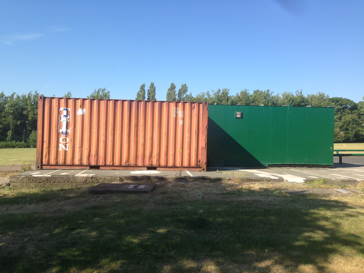 berkley_jfc's tweet image. Massive thank you to one of sponsors @AshlarConstruct for the brilliant donation of a container for our goals store as you can see it looks good ready for the new season also big thanks to @mfeeney12 for all his help 👏🏻👏🏻👏🏻👏🏻👏🏻👏🏻👏🏻