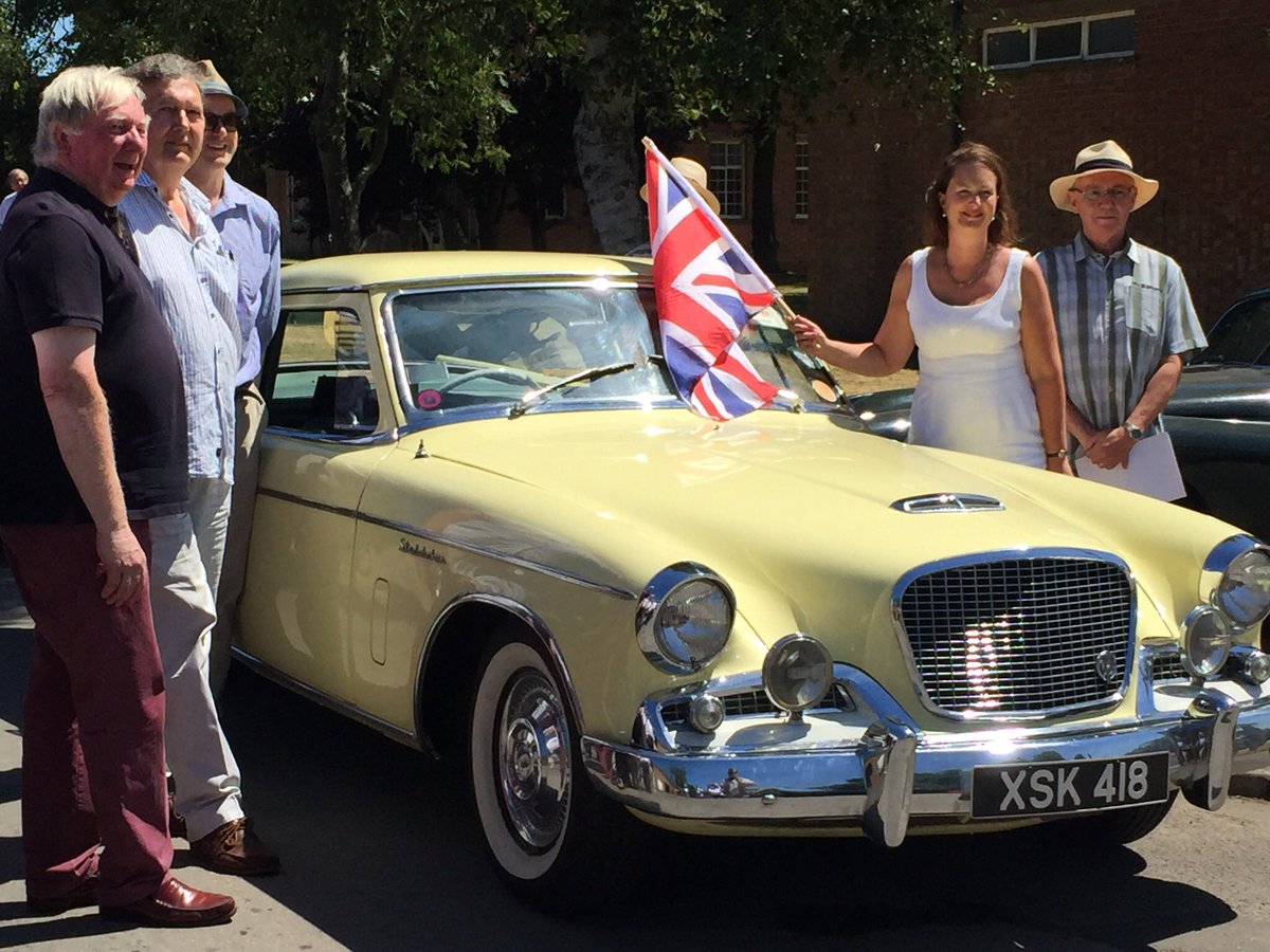 Alvisracer's tweet photo. Magnificent Studebaker en route from @BicesterH to Westminster with @GregKnight @VictoriaPrentis and the @fbhvcapprentice team. Wonderful to see! #studebakerhawk #apphvg @autoclassicscom https://t.co/f8ANW9YVRA