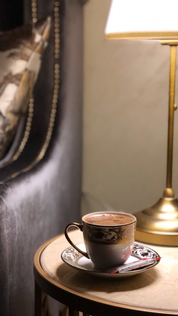 DhNR7lsWAAEfeSX.jpg:large