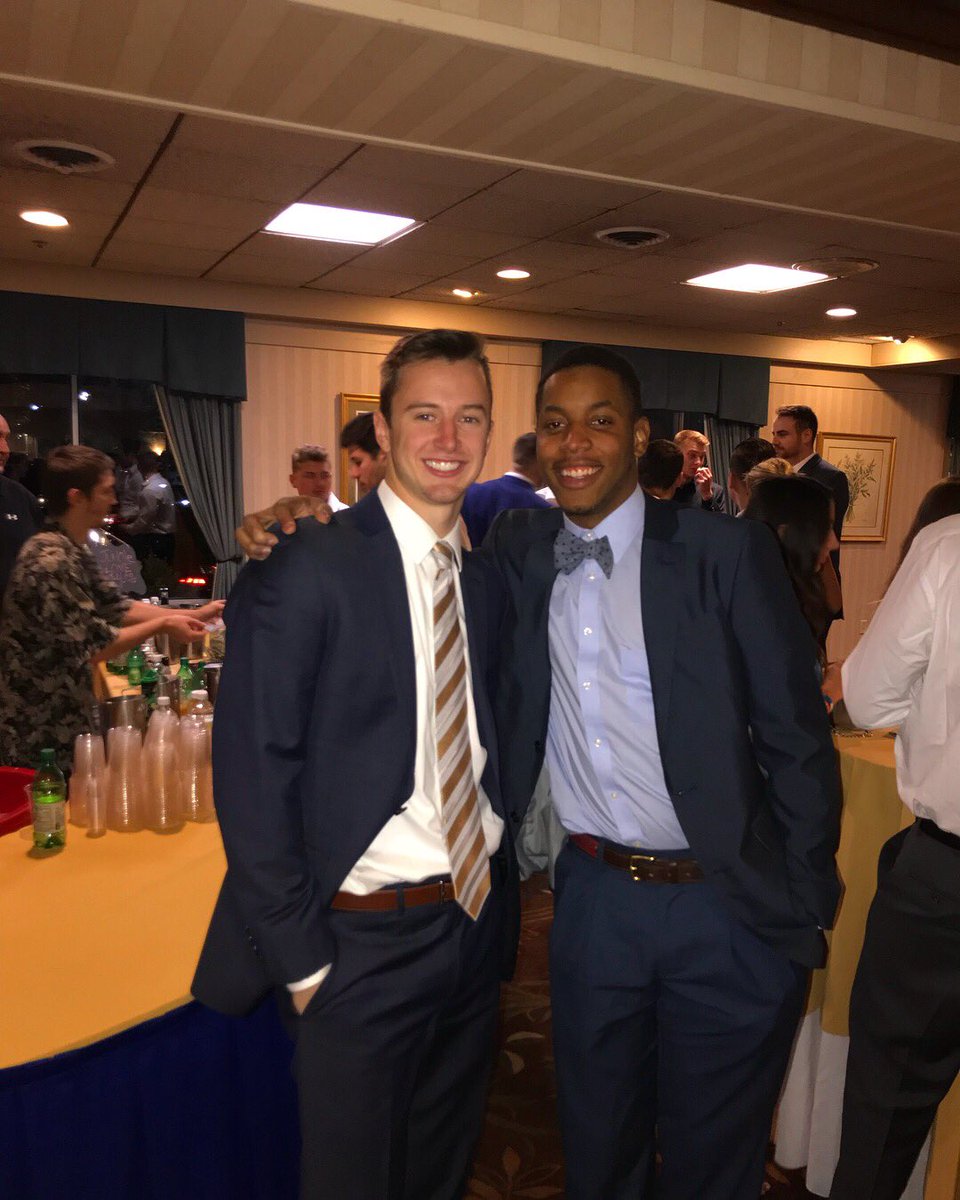 BarthurBen's tweet photo. Happy birthday to my brotha @ikh_xx #shareyourcake #dawg https://t.co/m1rFP4kQkM