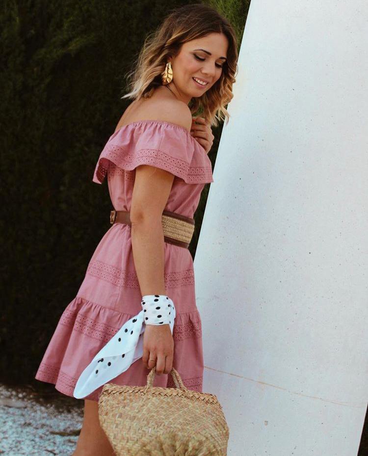 cloots_official's tweet photo. Qué bien le sienta a @trendy_antonella nuestro Vestido Sunset Pink!! Guapísima!!
.
.
#summer #summertime #sunset #pink #pinkdress #blogger #bloggerstyle #bloggerlook #bloggeroutfit #instalook #instaoutfit #cool #cooldress #coolclothes #cloots #sales #rebajas #shopnow https://t.co/QPoidXijE3