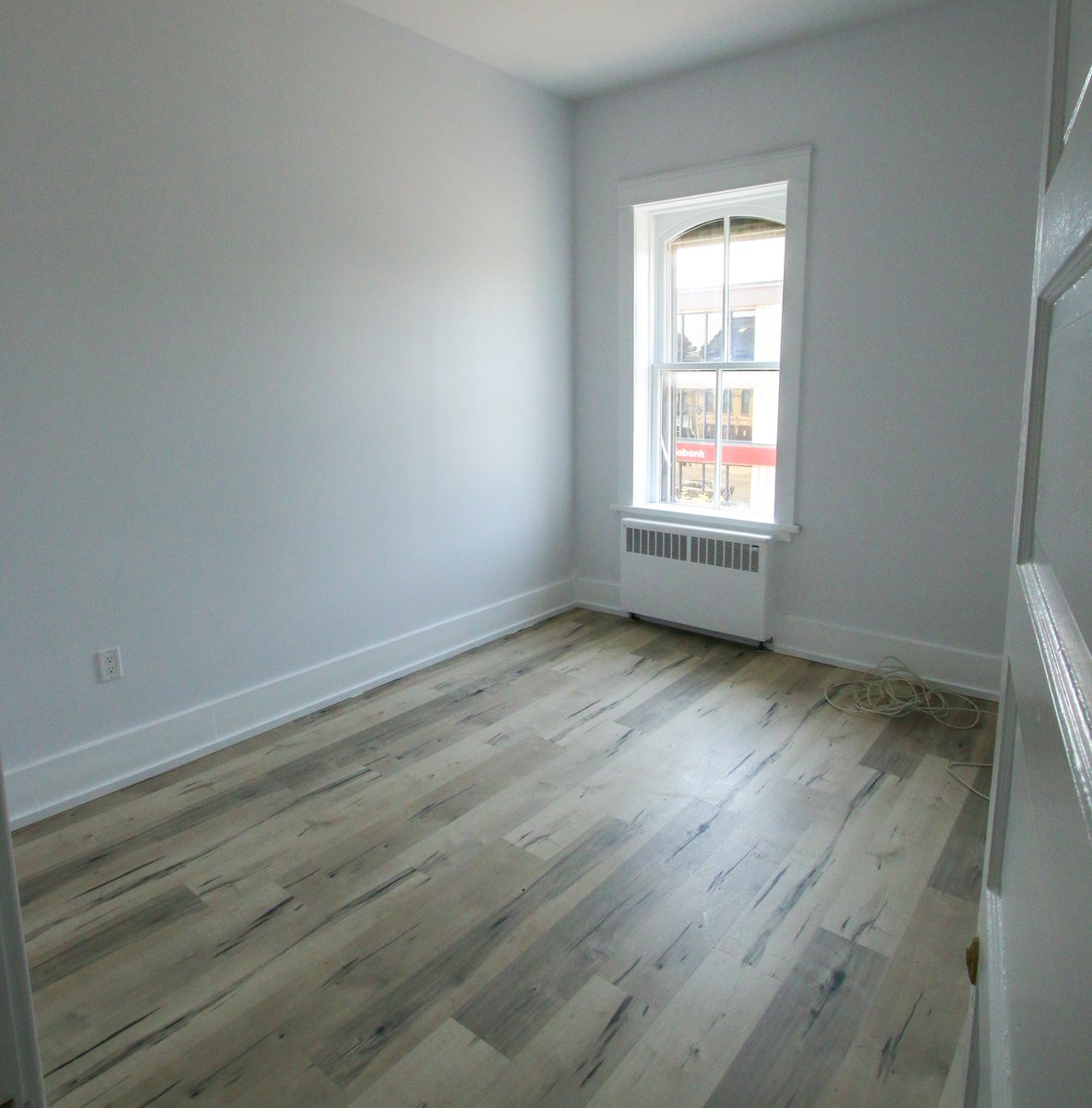 We’re proud to announce that the first NEW 6 Ontario unit has been furnished and has its first tenant!