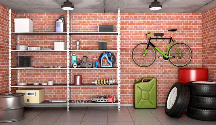 Davies_Assoc's tweet photo. Make sure you're storing your belongings safely with these tips: https://t.co/7QzU2OJFsz https://t.co/kvhjjzfNV4