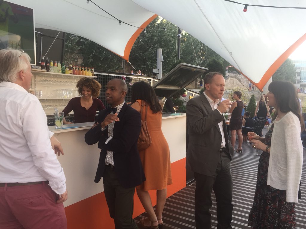 Kalima_RP's tweet photo. Ce soir c’était le Summer Apéro de l’agence au Ponton Milan chez Jo! #SummerApero #HappyTime #CoporateTime https://t.co/B6C8Yr7D6r
