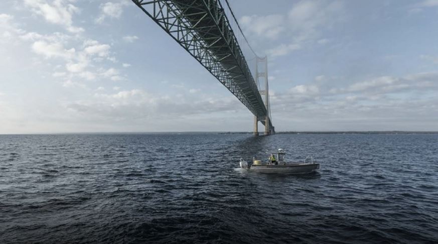 Enbridge's tweet photo. We presented 3 additional reports to the State of Michigan regarding protection measures that would enhance Line 5 in the Straits of Mackinac &amp; beyond: https://t.co/28wFVxN6qz https://t.co/8lWW9RzuUz