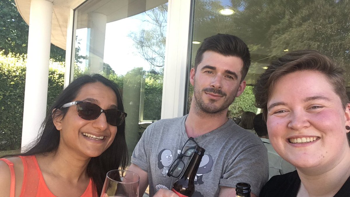 ishnamistry's tweet photo. BBQ, pimms and a nail biting England game. Fantastic Oncology summer party 😎🏴󠁧󠁢󠁥󠁮󠁧󠁿☀️@Hammond_Lab @KLeszczynsk @EL_Gottgens https://t.co/7AQdBdKrx4