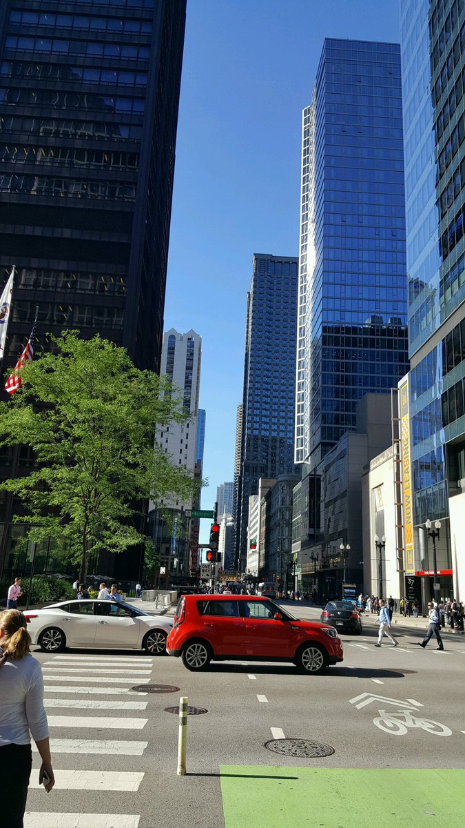 Howard Straub (@robotgrazier) on Twitter photo Had a great time in Chicago today discussing an awesome project at the @AccentureDigi Hub. Big thinkers work there!   #KBS #agriculture #innovation Had a great time in Chicago today discussing an awesome project at the @AccentureDigi Hub. Big thinkers work there!   #KBS #agriculture #innovation