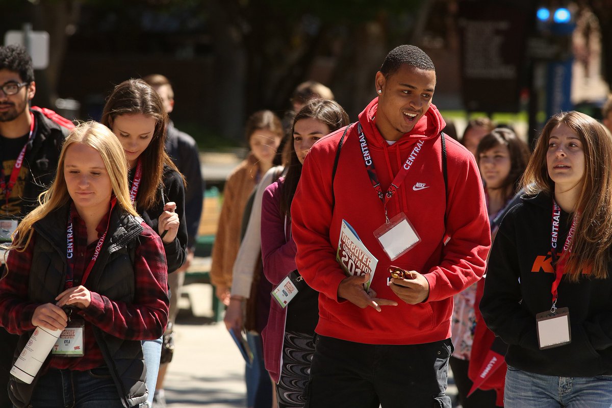 CentralWashU's tweet photo. We love welcoming new Wildcats! Check out the photos from Discover Orientation: https://t.co/tfS11hvNyD https://t.co/vqTuahzVds