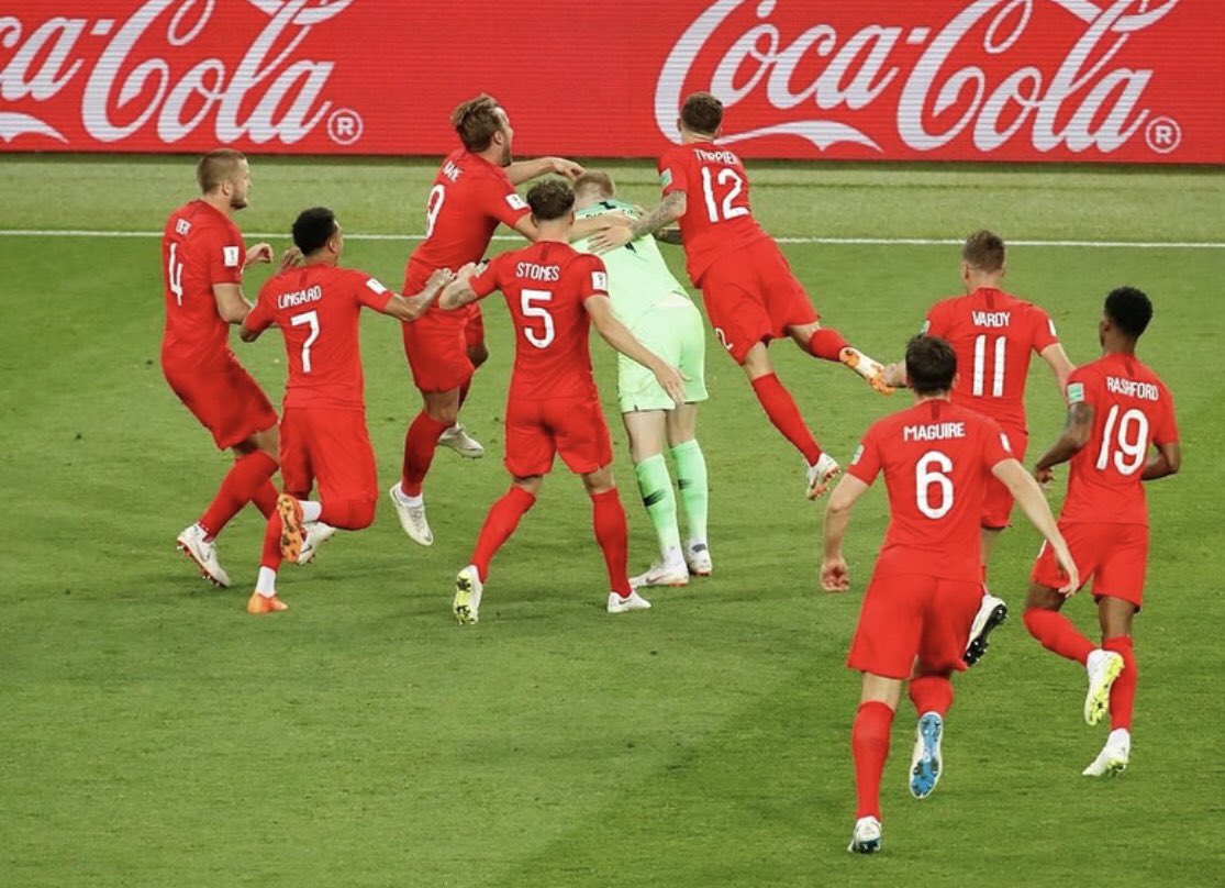 JesseLingard's tweet image. What a way to win! Always believe and never give up, the three lions roar on 🦁🦁🦁 #JLingz @England