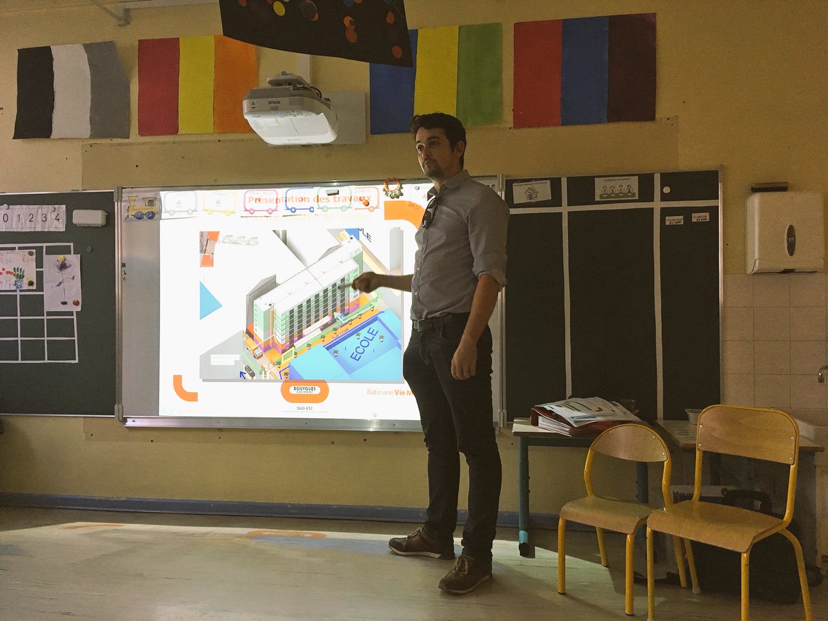 AtelierPopCorn's tweet photo. Nous étions ce soir à l’école maternelle #jeancouty #lyon6 pour présenter aux côtés de @Bouygues_C le chantier voisin de réhabilitation extension qui va devenir support pédagogique à la rentrée. #mediation #vivelechantier #fieresdeceprojet #matchingup cc @Maximee11 https://t.co/PX0VLcIvoM